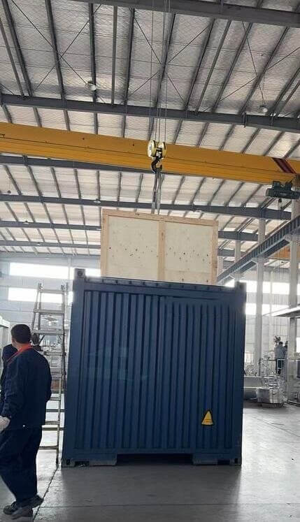 vertical lifting of wooden cases with lug for lifting and loading